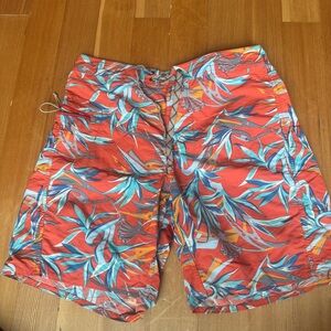 Patagonia Shorts Hawaiian tropical Printed Wavefarer Board Shorts 33 Mens Beach